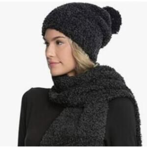 NWT Barefoot Dreams CozyChic Pom Pom Beanie And Scarf Set carbon black speckled